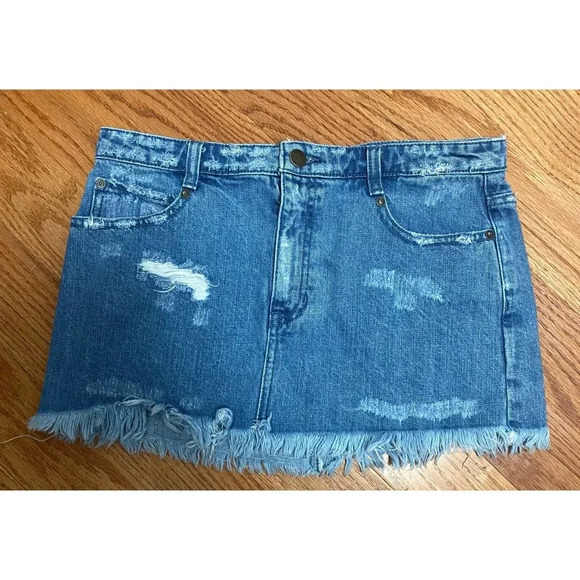Free People Distressed Denim Mini Skirt Size 6 - Picture 1 of 6